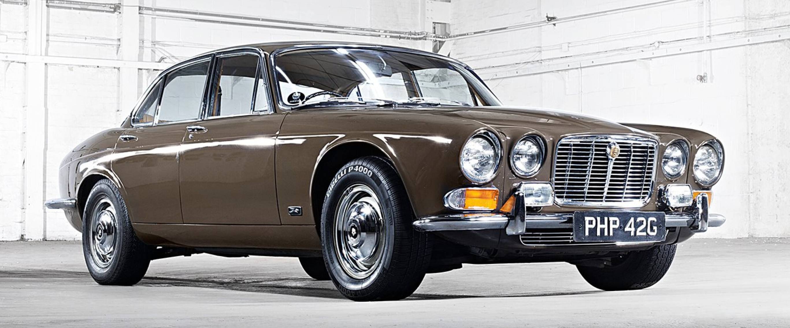 jaguar XJ6